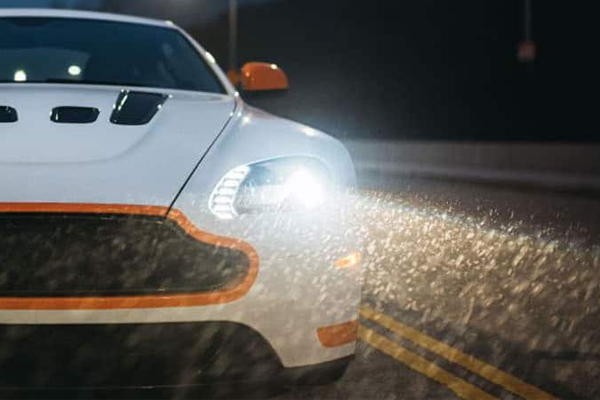 LED -frontlys vs halogen - Hva er bedre?
